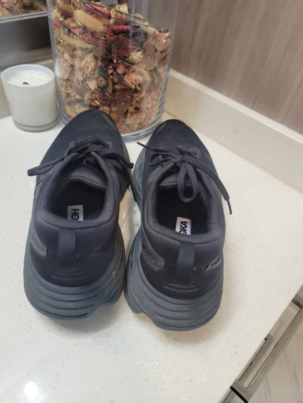 Hoka One One Bondi 8 Black Athletic Running Shoes Sneakers Men's Size 11 2E - Picture 3 of 8